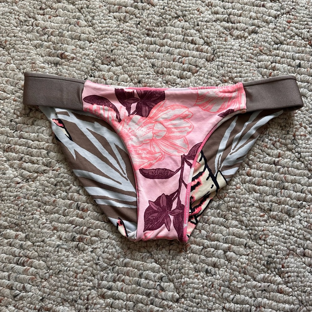 Maaji 4-Way-Wear Bikini Set - image 7